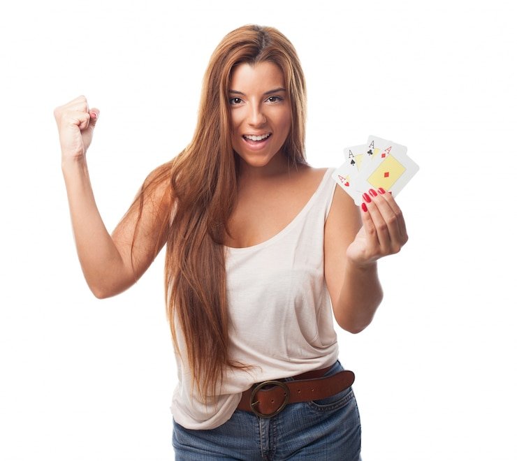 Pengguna menggunakan dukungan teknis live chat di platform qqmaster dengan perangkat mobile